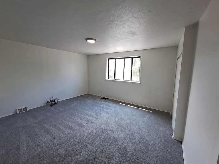 810 Etna St — Photo 9