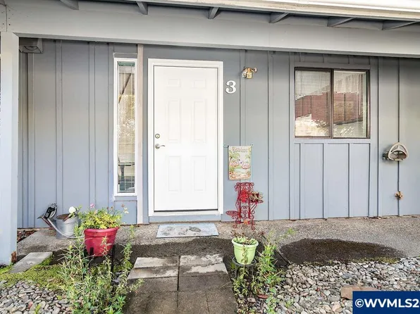 445 NE Williams Ave, Depoe Bay, OR 97341