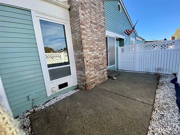 4th image of 8616 Onyx Drive SW #A