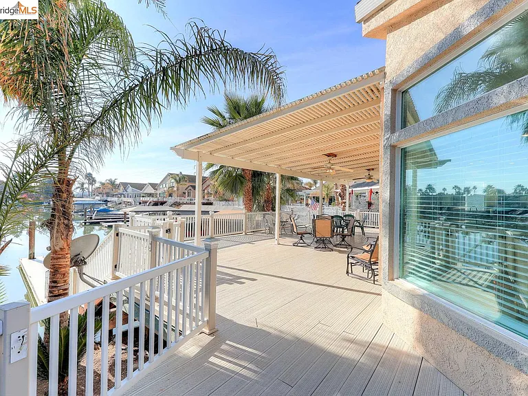 4050 Pier Point — Photo 40