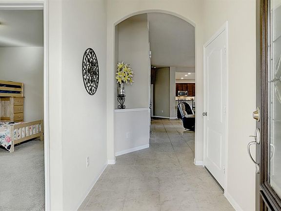 3rd image of 6703 Douglas Spur Ct
