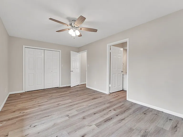 3700 E Cherry St — Photo 16