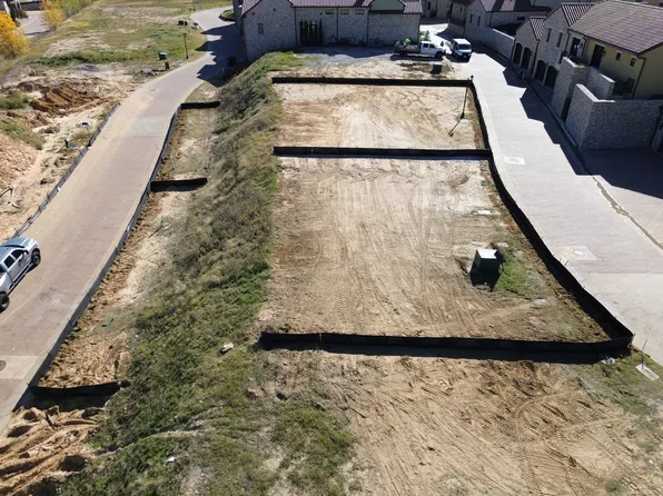 28 Cardona Dr, Westlake, TX 76262