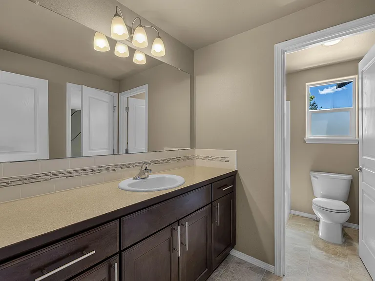 21154 Darnel Ave — Photo 10