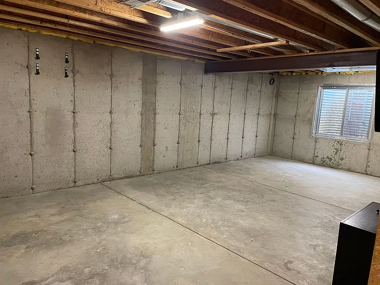 494 S Tamera Ave — Photo 32