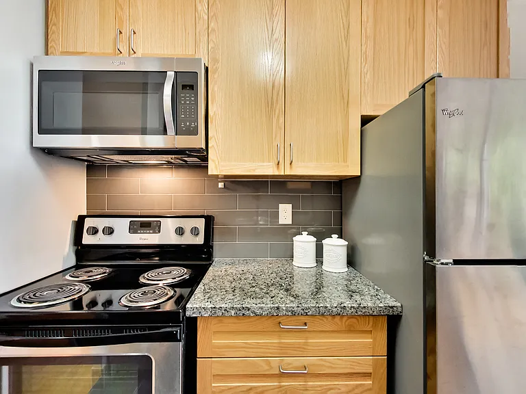 42 Glen Elm Ave #206 — Photo 50