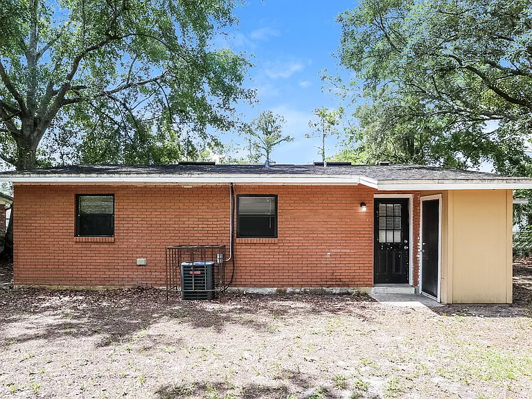 7233 Eudine Dr S — Photo 16