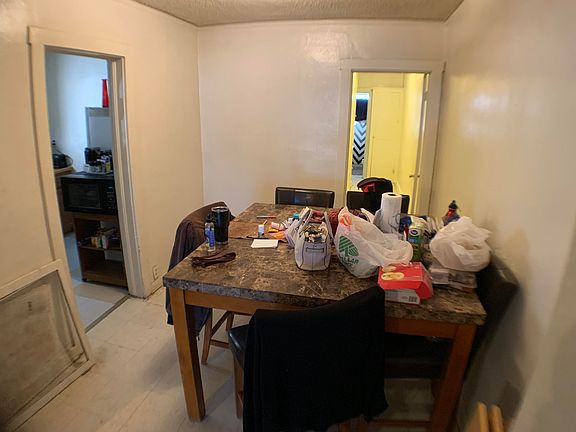3rd image of 3416 Frankfort Ave
