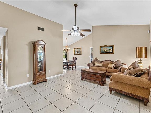 4th image of 5715 SW 87th Avenue