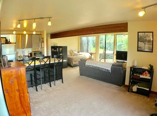 223 NW 40th St APT 1, Seattle, WA 98107
