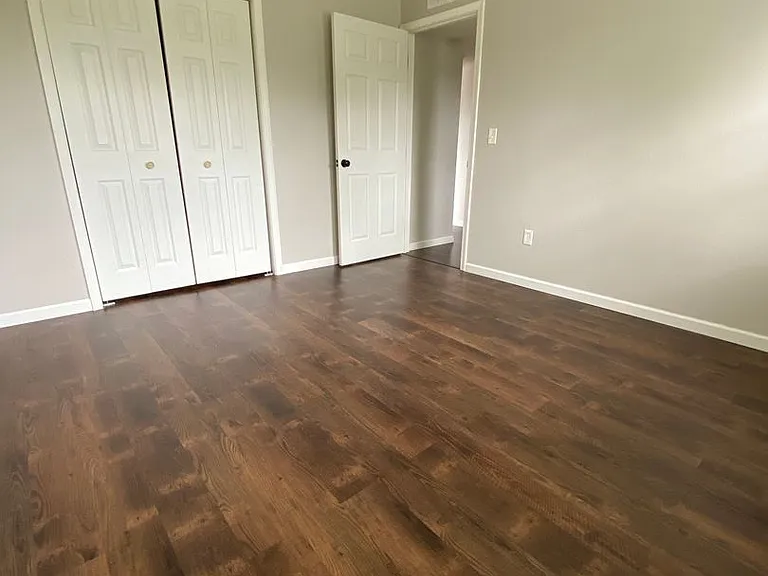 170 Westmount Dr — Photo 5