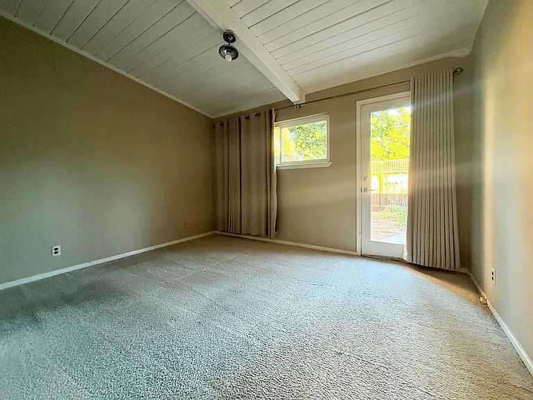 435 Dell Ave — Photo 22