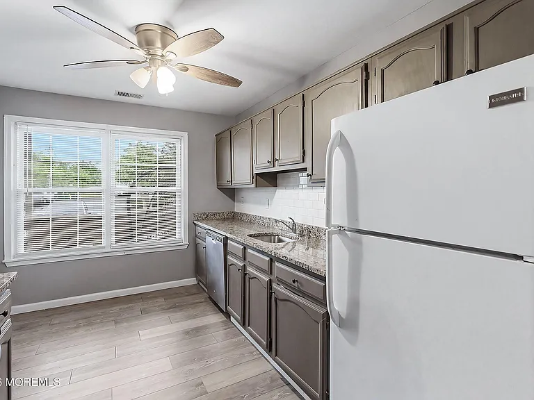 65 Briarwood Ct — Photo 10
