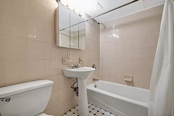 Rented by Compass | media 11