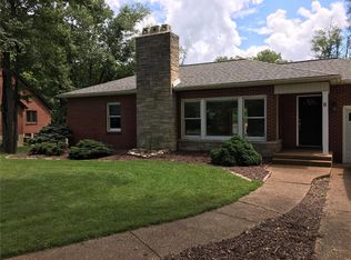 6 Forest Dr, Alton, IL 62002