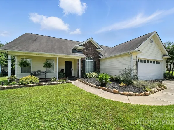 2701 Parkwest Dr, Albemarle, NC 28001