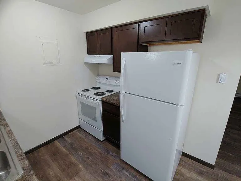 317-319 Kitchen Appliances_10162025