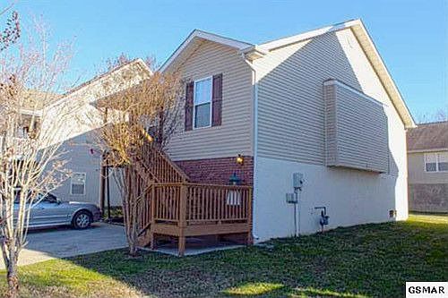 1st image of 743 Plantation Dr
