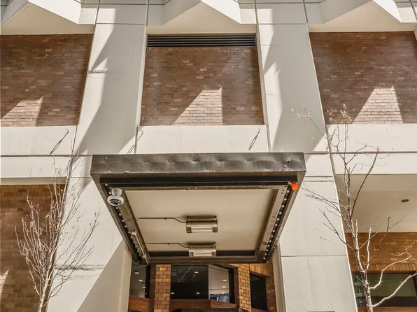 400 E Ohio St APT 3203, Chicago, IL 60611
