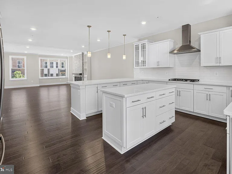 404 Sagan Pl — Photo 8