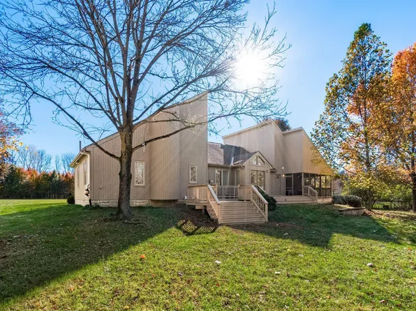 980 Pollock Rd, Delaware, OH 43015