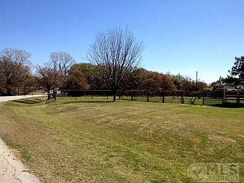 4th image of 1095 Harbor Retreat St