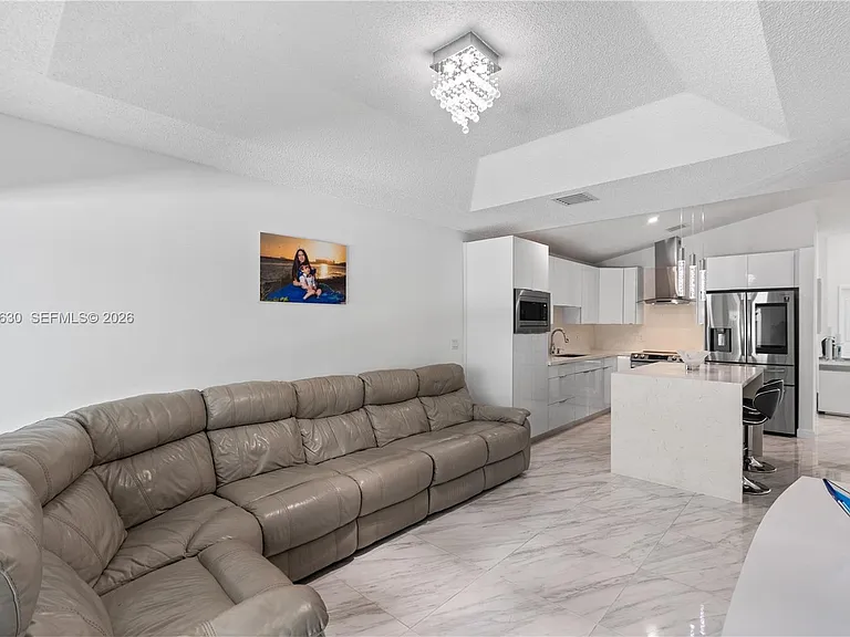 8842 SW 215th Ln — Photo 31