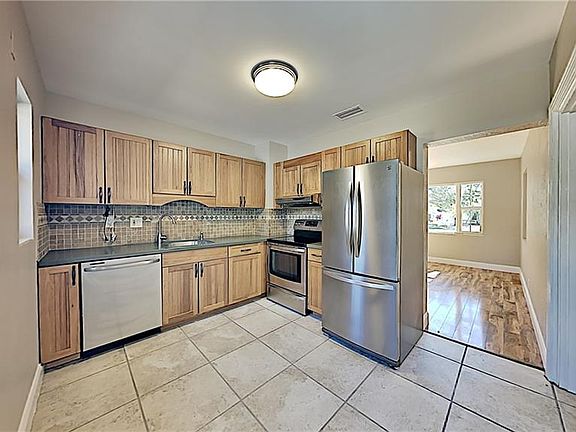 4th image of 3511 W Paul Ave