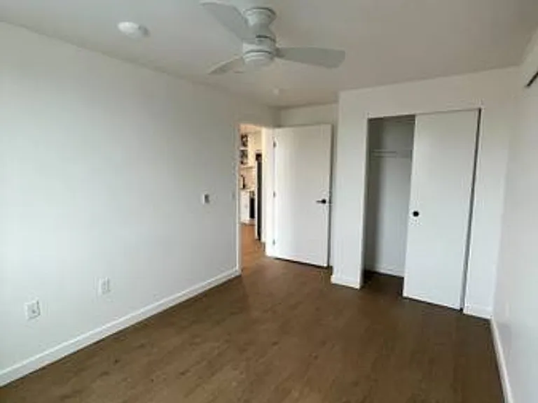 5560 NE 42nd Ave — Photo 31