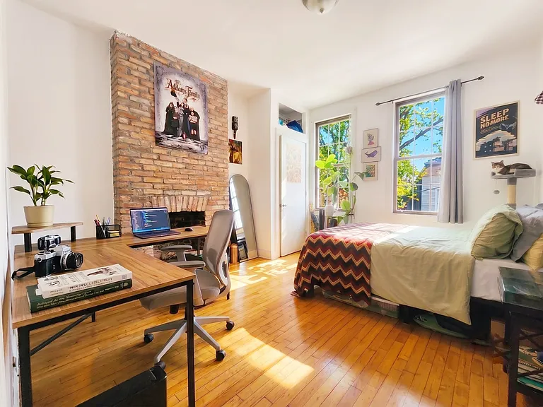 190 Wilson Ave #2E — Photo 2
