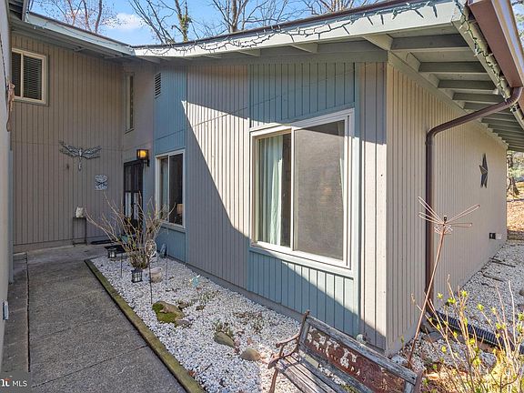 3rd image of 2617 Woodfern Ct