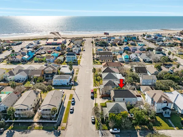 2205 30th St, Galveston, TX 77550