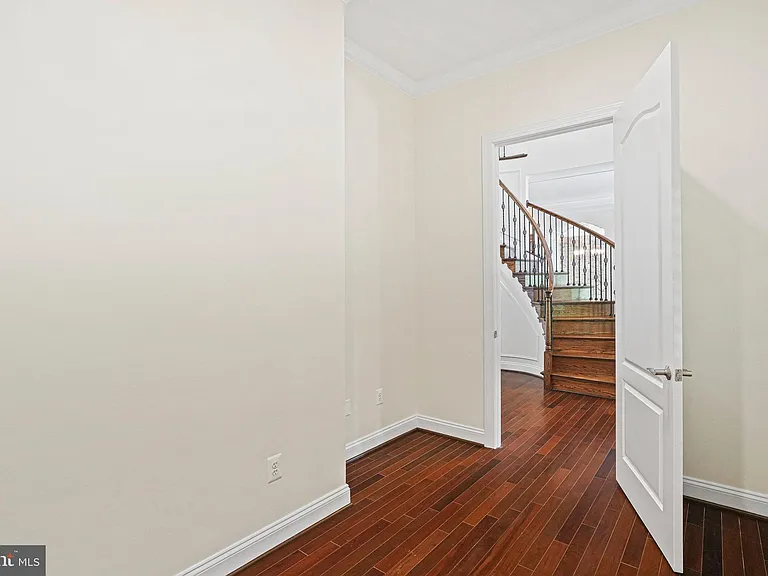13551 Triadelphia Mill Rd — Photo 7