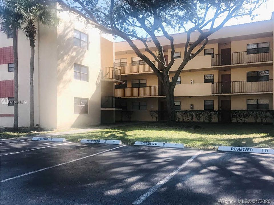 1st image of 3199 Foxcroft Rd APT 103