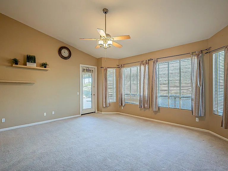 4926 E Duane Ln — Photo 37