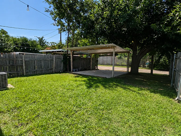 415 Liberty Pl — Photo 10