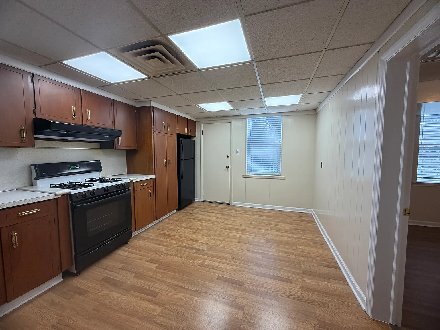 2 bed, $2,550 — Photo 3