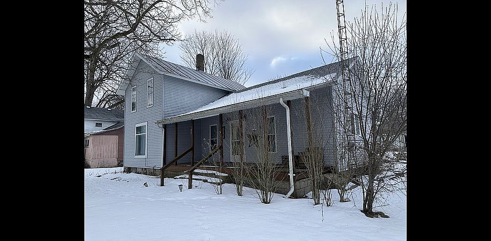 1st image of 1011 E Copeland Rd