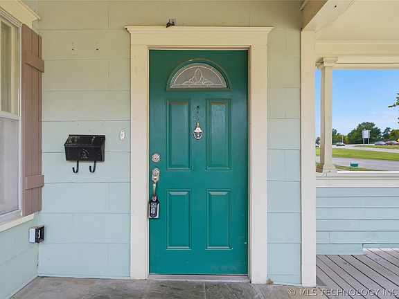 5th image of 1916 E 14th St