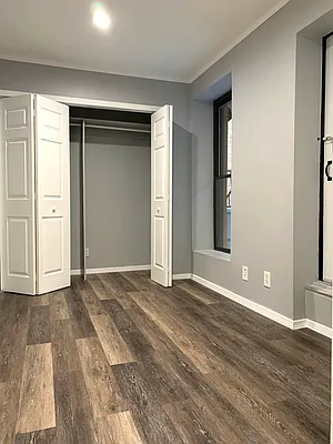 Rented by Bond New York | media 52