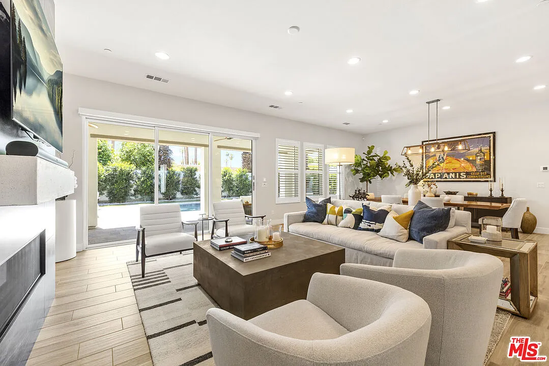 3 bed, 3.5 bath, 2697 sqft, $7,000 — Photo 1