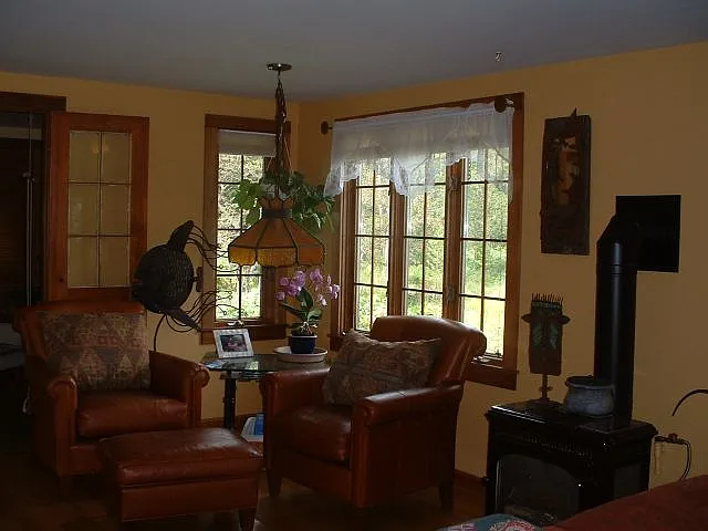 2 bed, 1500 sqft, $2,200 — Photo 3