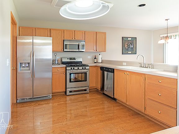 4th image of 2107 Orchard Ln