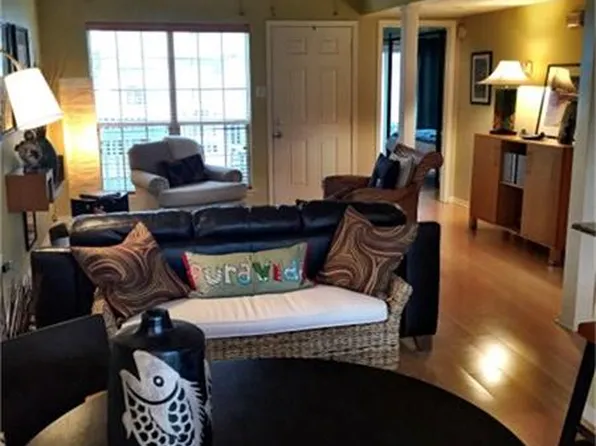 703 Calico Jack Cv, Galveston, TX 77554