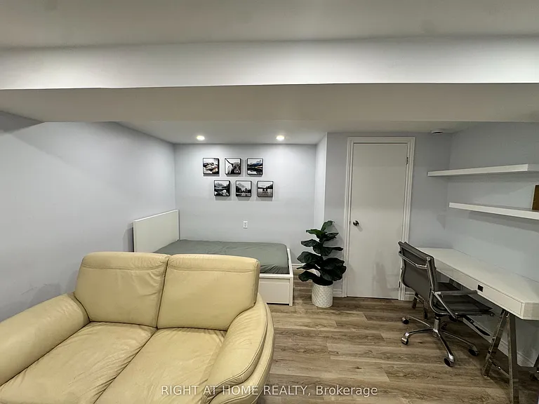 3363 Chokecherry Cres #BASEMENT — Photo 7