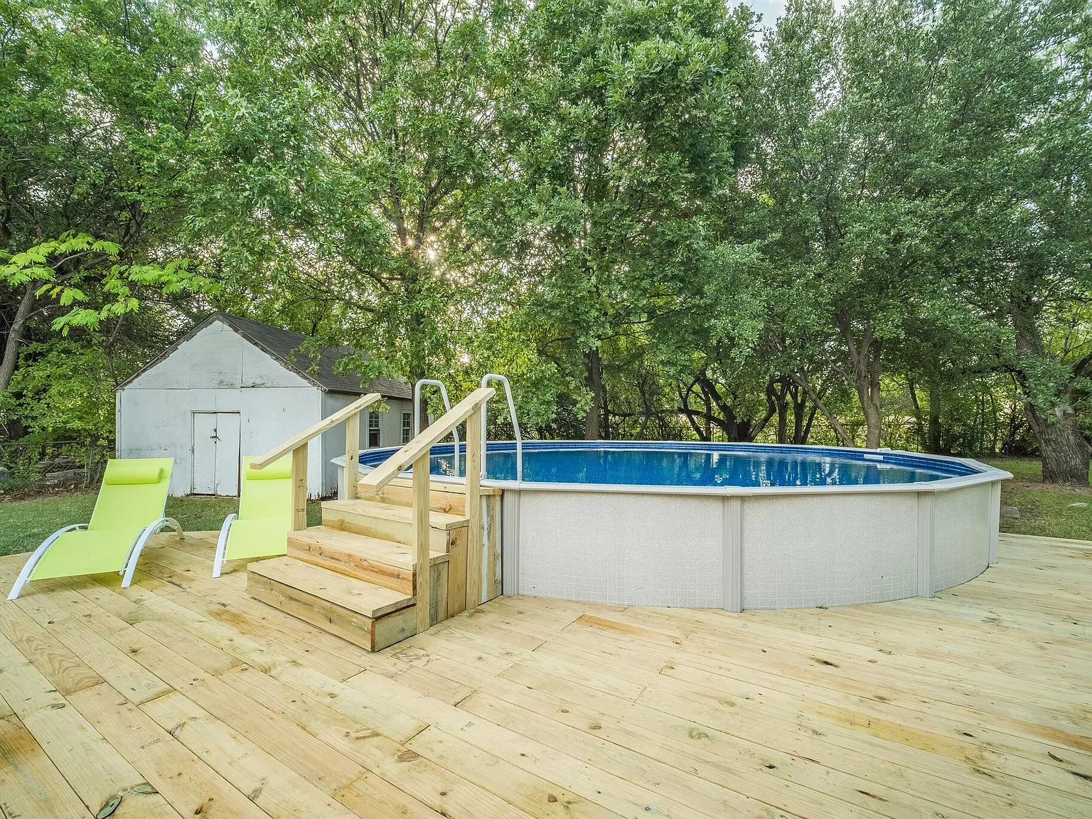 5 bed, 1947 sqft, $8,250 — Photo 2