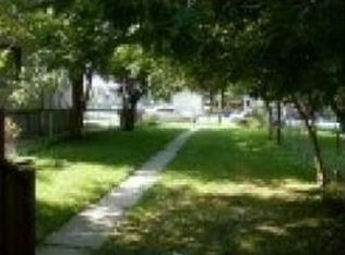 2011 W Rogers St, Milwaukee, WI 53204