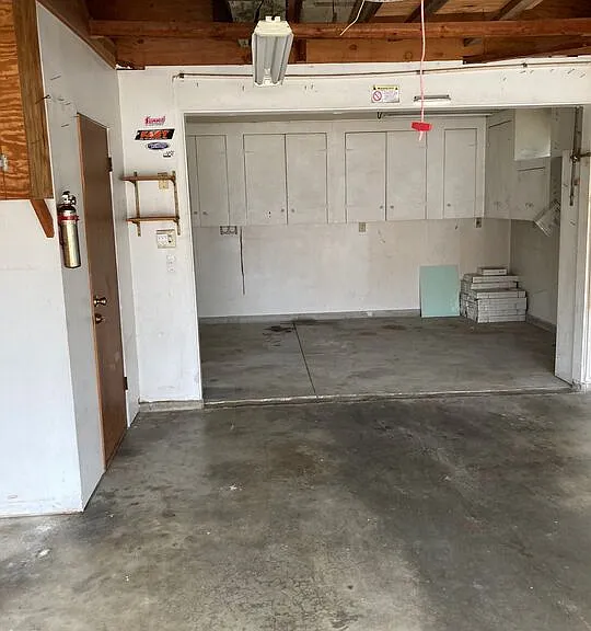 758 E Cypress Ave — Photo 17