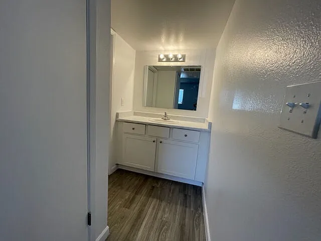 1029 S Wilson St — Photo 18