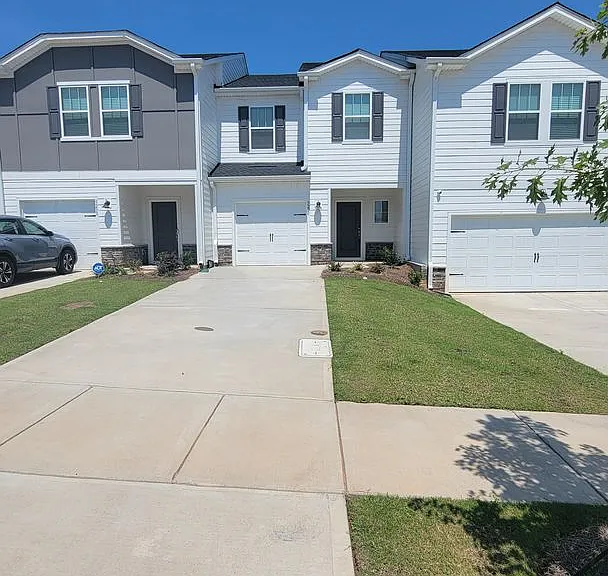 5220 Brailey Cir — Photo 1
